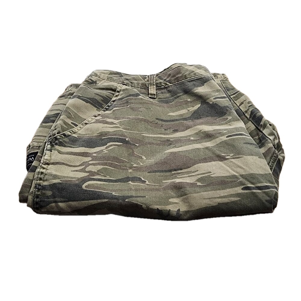 Wrangler Men's Camo Cargo Shorts Size 42